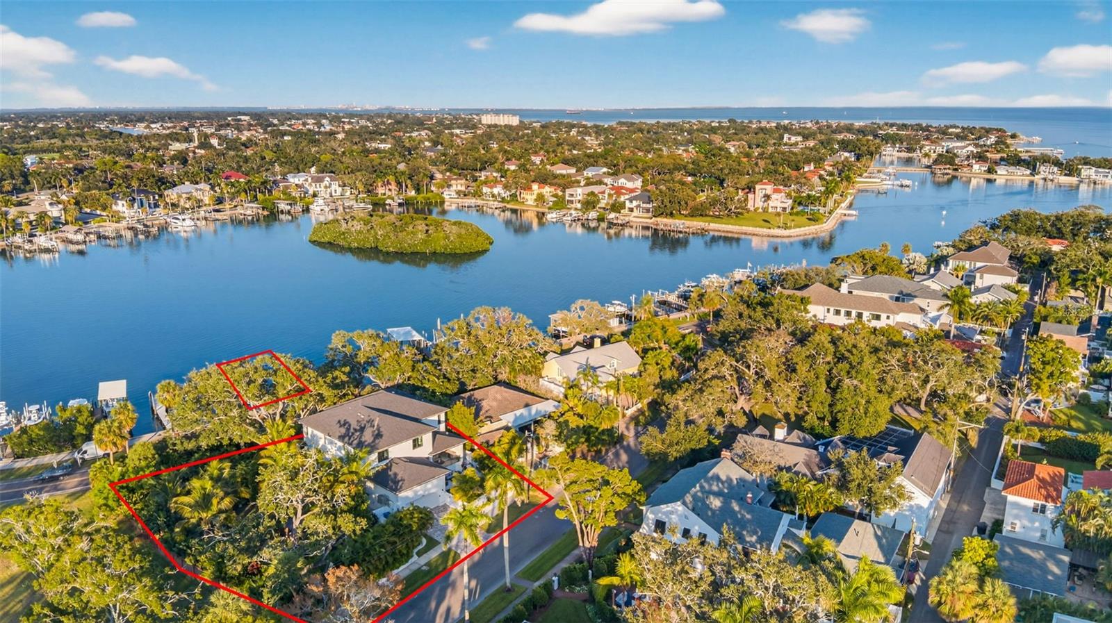 1936 COFFEE POT Blvd ST PETERSBURG, FL 33704