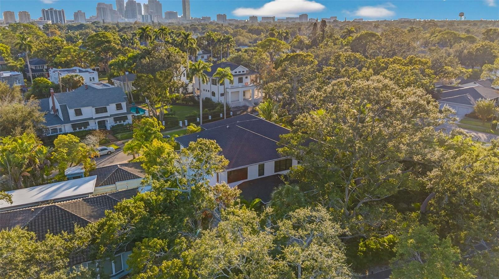 1936 COFFEE POT Blvd ST PETERSBURG, FL 33704