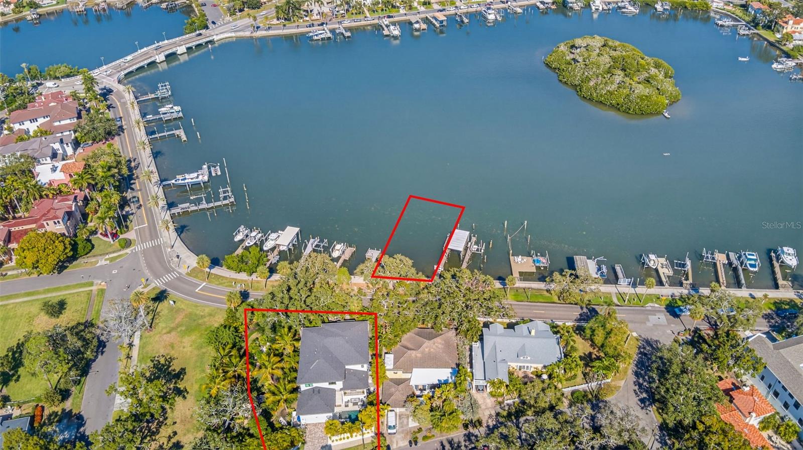 1936 COFFEE POT Blvd ST PETERSBURG, FL 33704