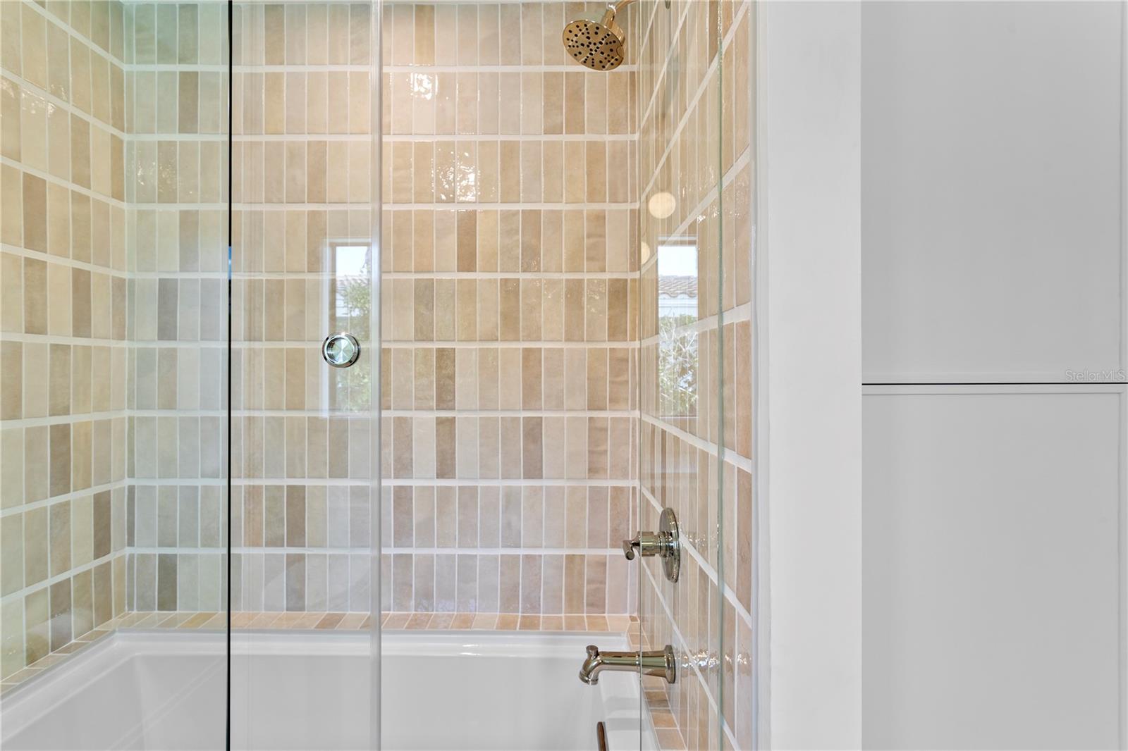 2580 E BAY Isle Dr ST PETERSBURG, FL 33705