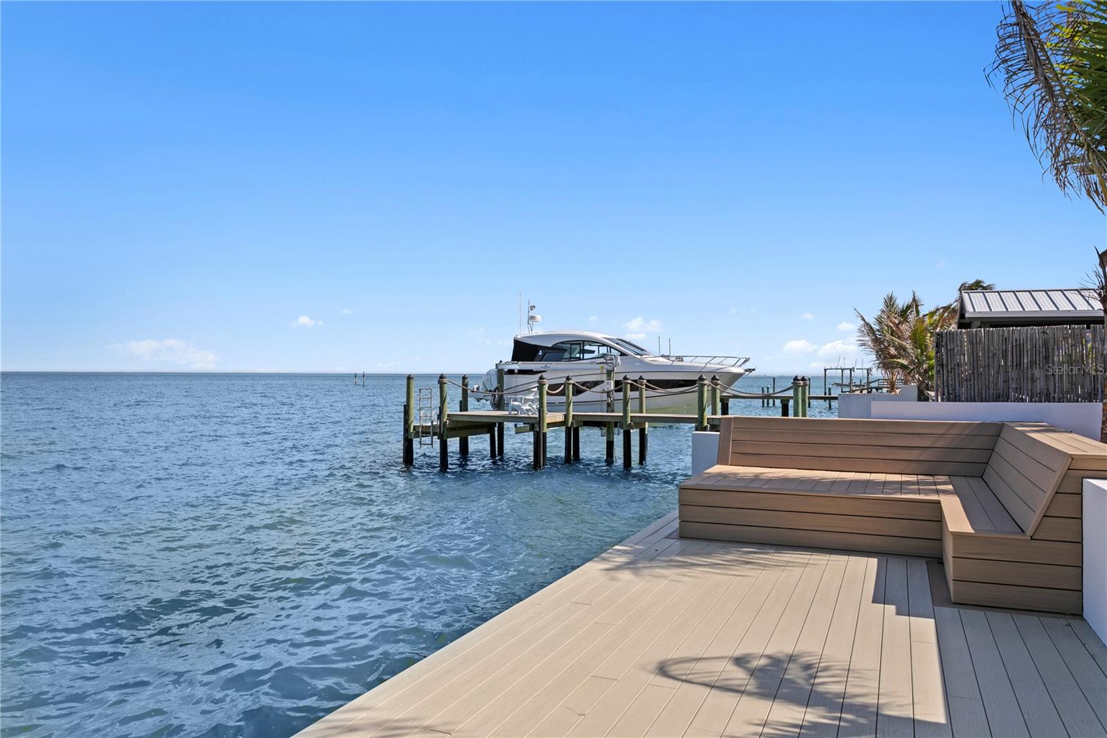 2580 E BAY Isle Dr ST PETERSBURG, FL 33705