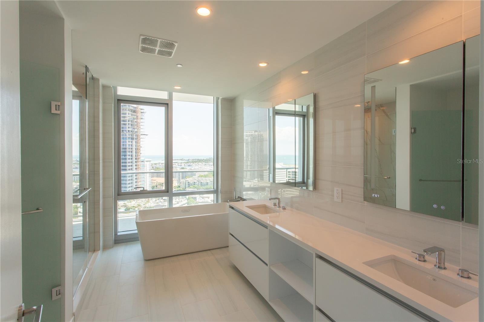 400 CENTRAL Ave #2001 ST PETERSBURG, FL 33701