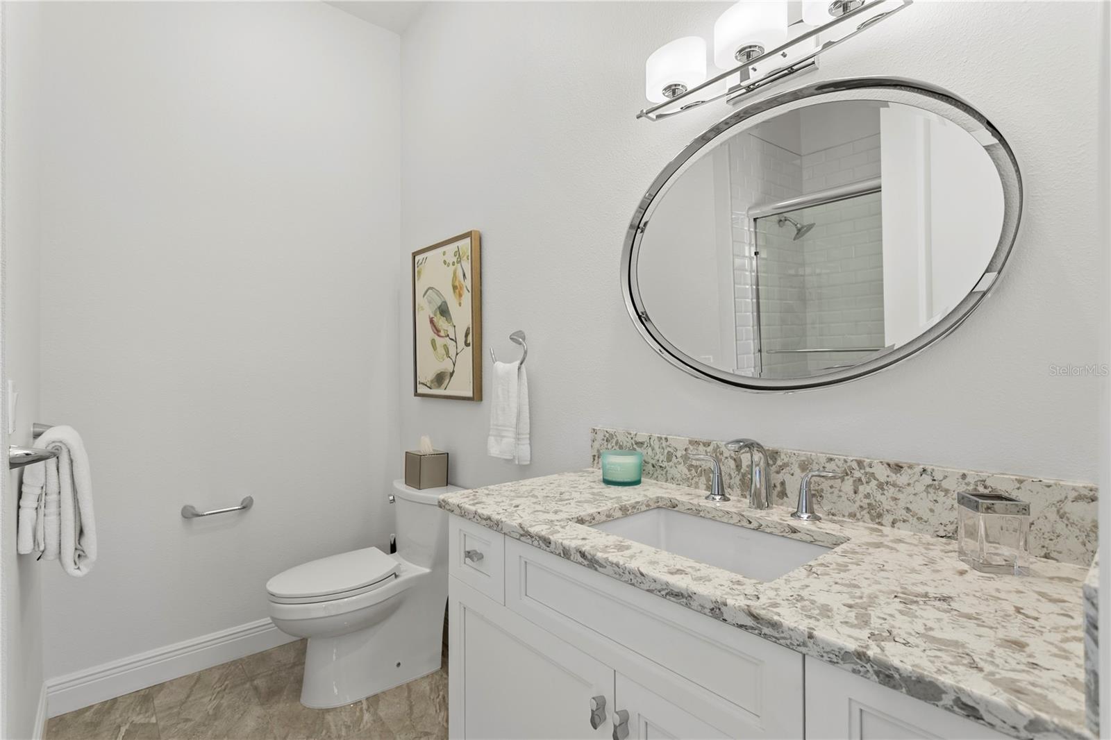 400 REGENT Ln ST PETERSBURG, FL 33701