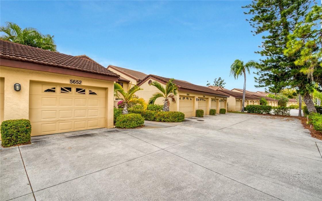 5652 ASHTON Lk Dr #5652 SARASOTA, FL 34231