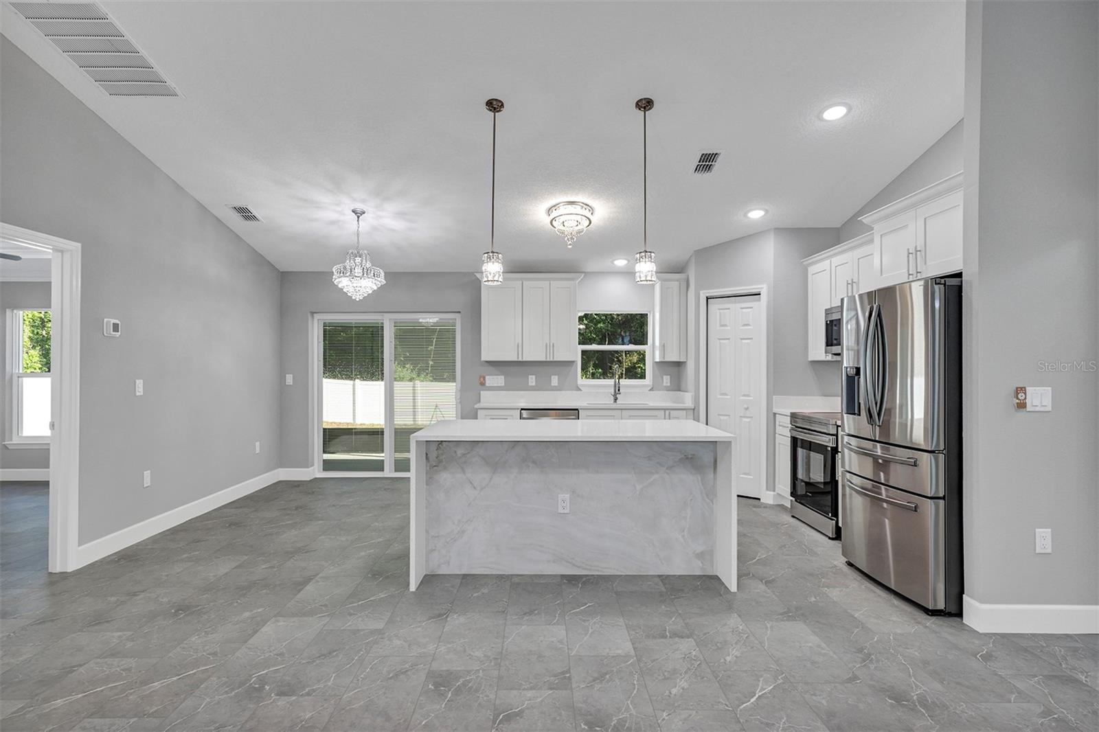 4363 SE 131ST Ln BELLEVIEW, FL 34420