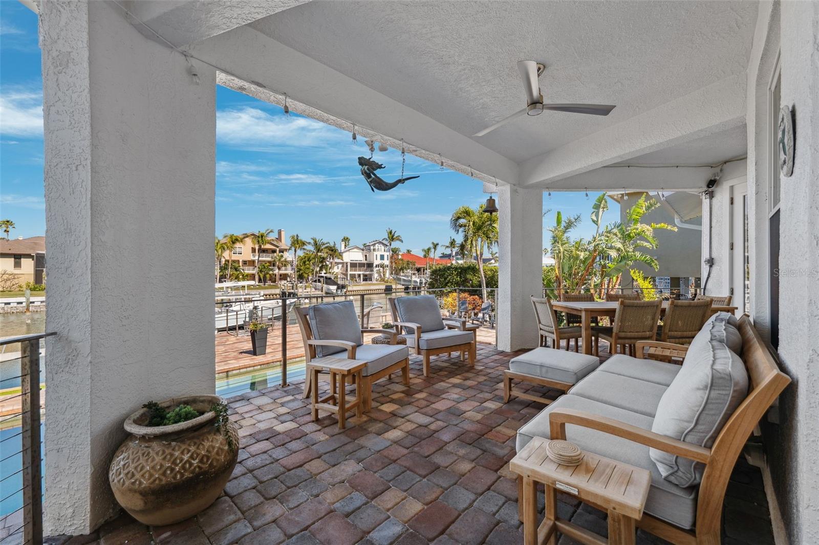 123 8TH St TIERRA VERDE, FL 33715