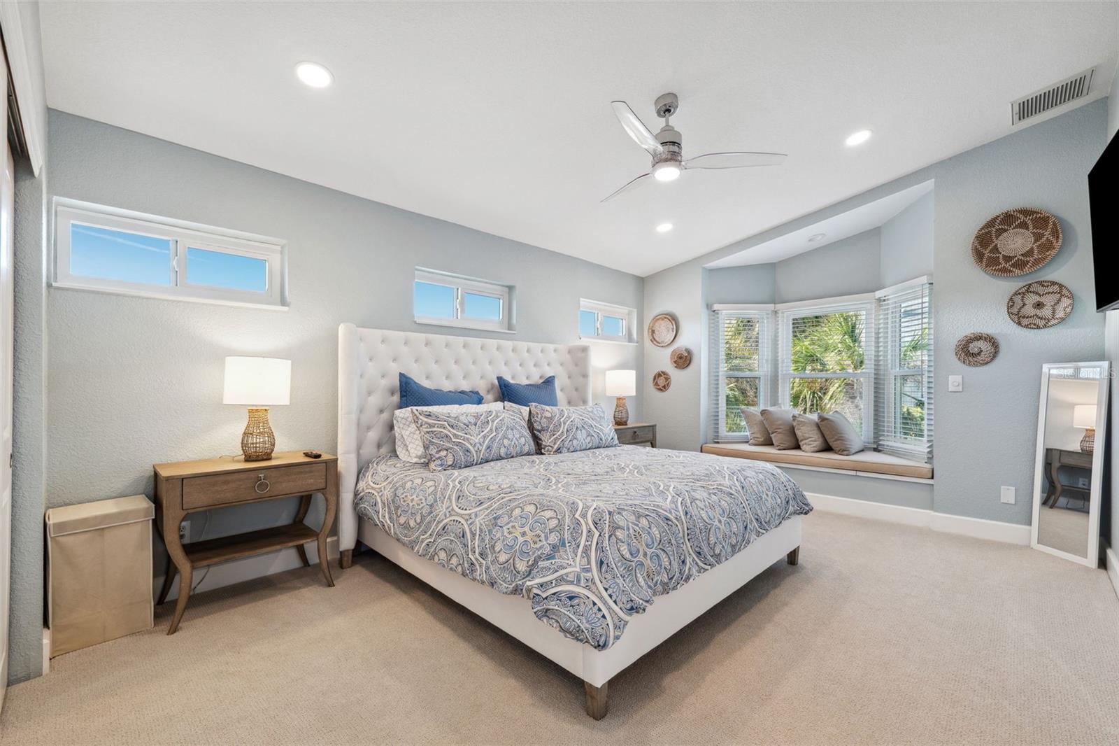 123 8TH St TIERRA VERDE, FL 33715