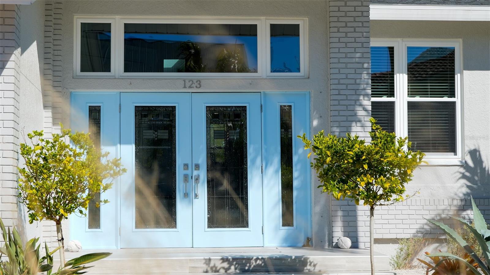 123 8TH St TIERRA VERDE, FL 33715