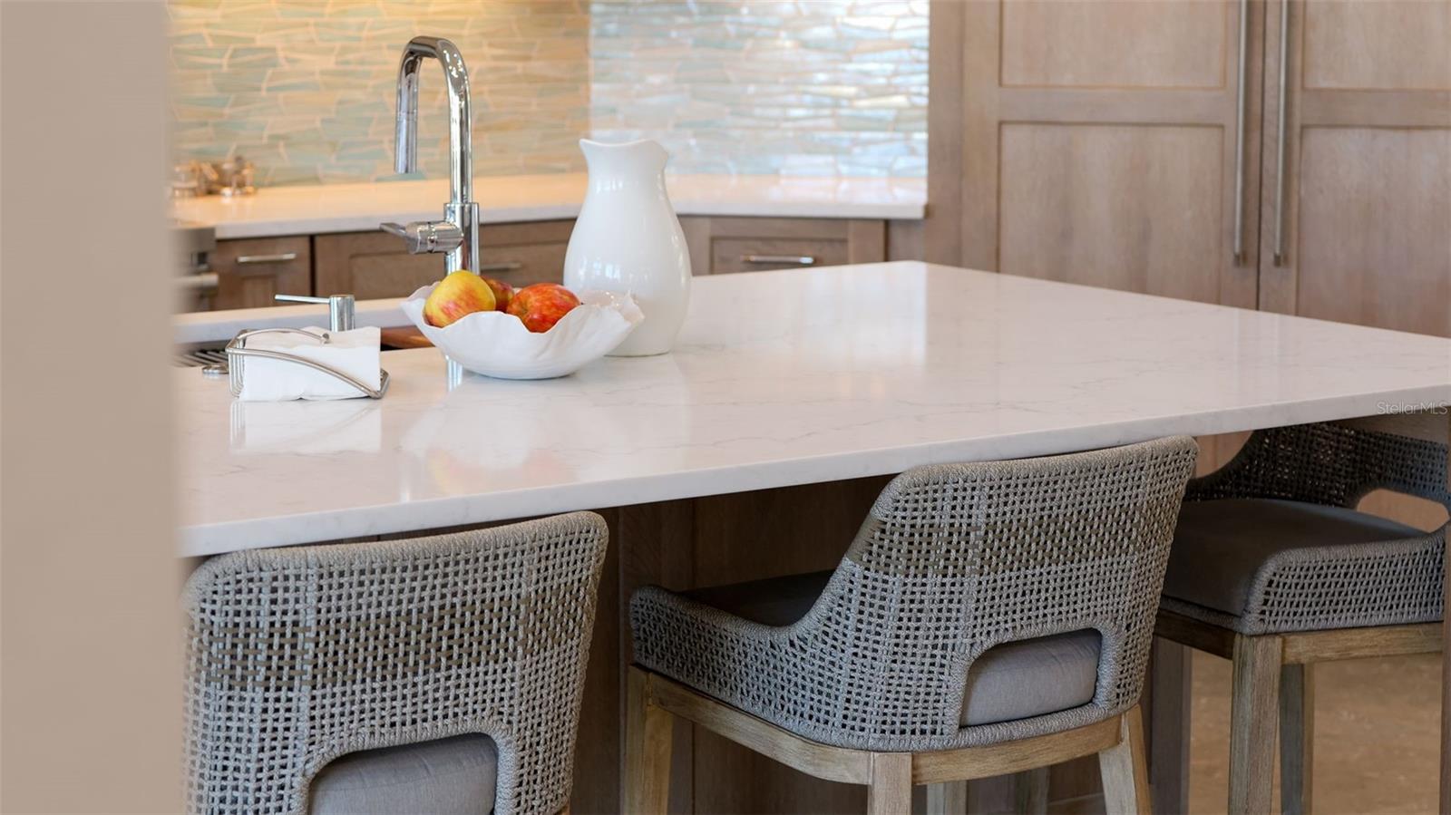 123 8TH St TIERRA VERDE, FL 33715