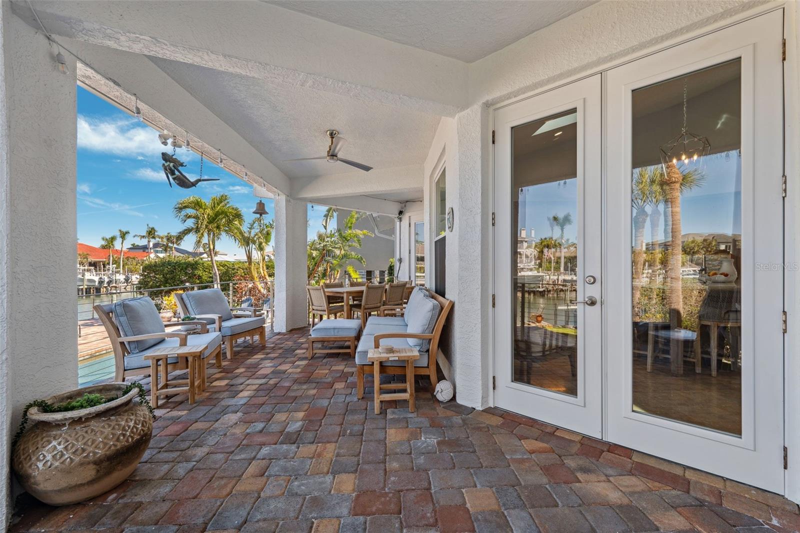 123 8TH St TIERRA VERDE, FL 33715