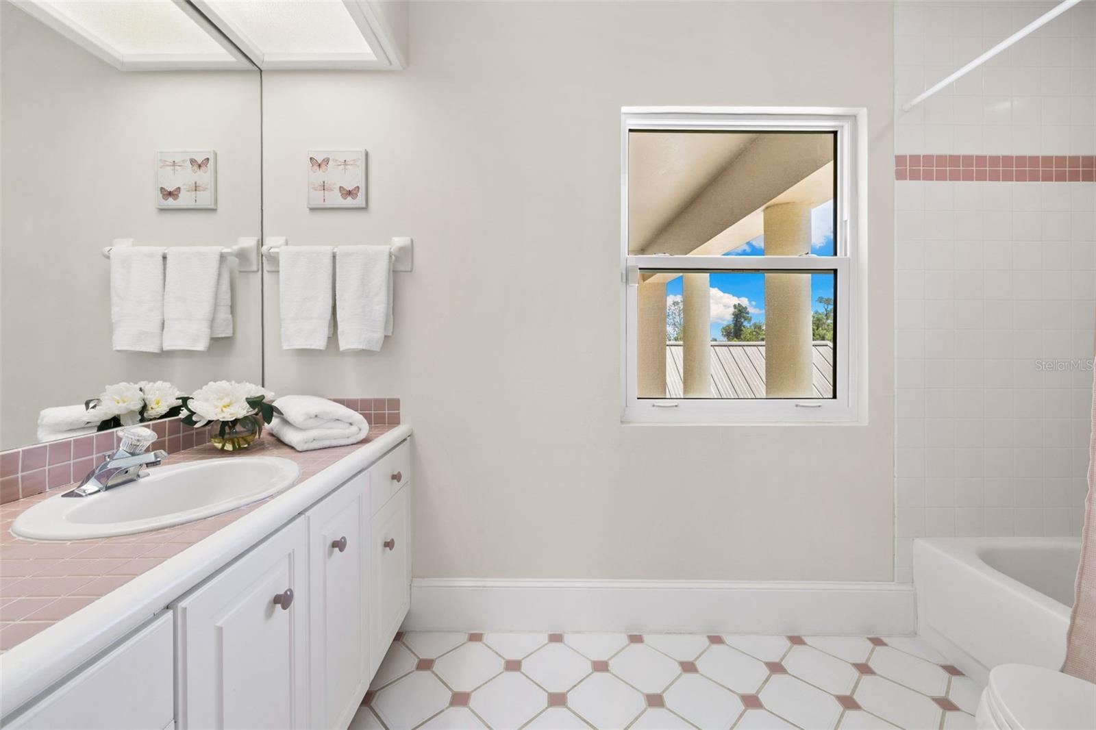 3025 OAKMONT Dr CLEARWATER, FL 33761