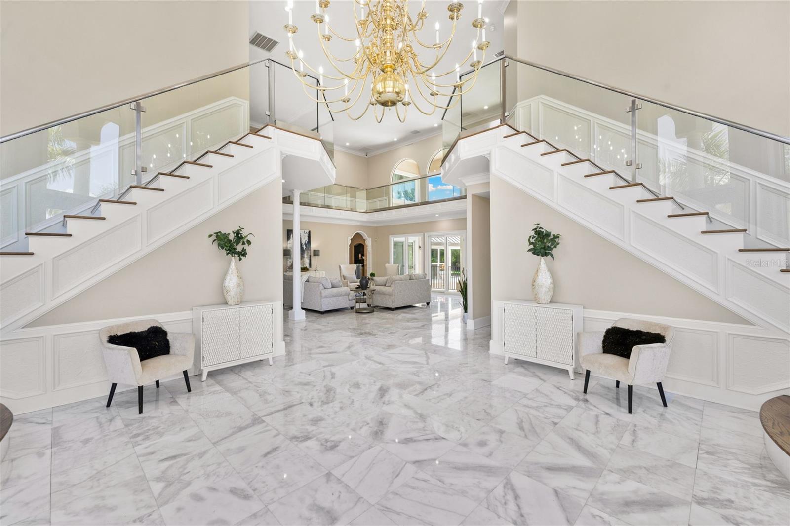 3025 OAKMONT Dr CLEARWATER, FL 33761