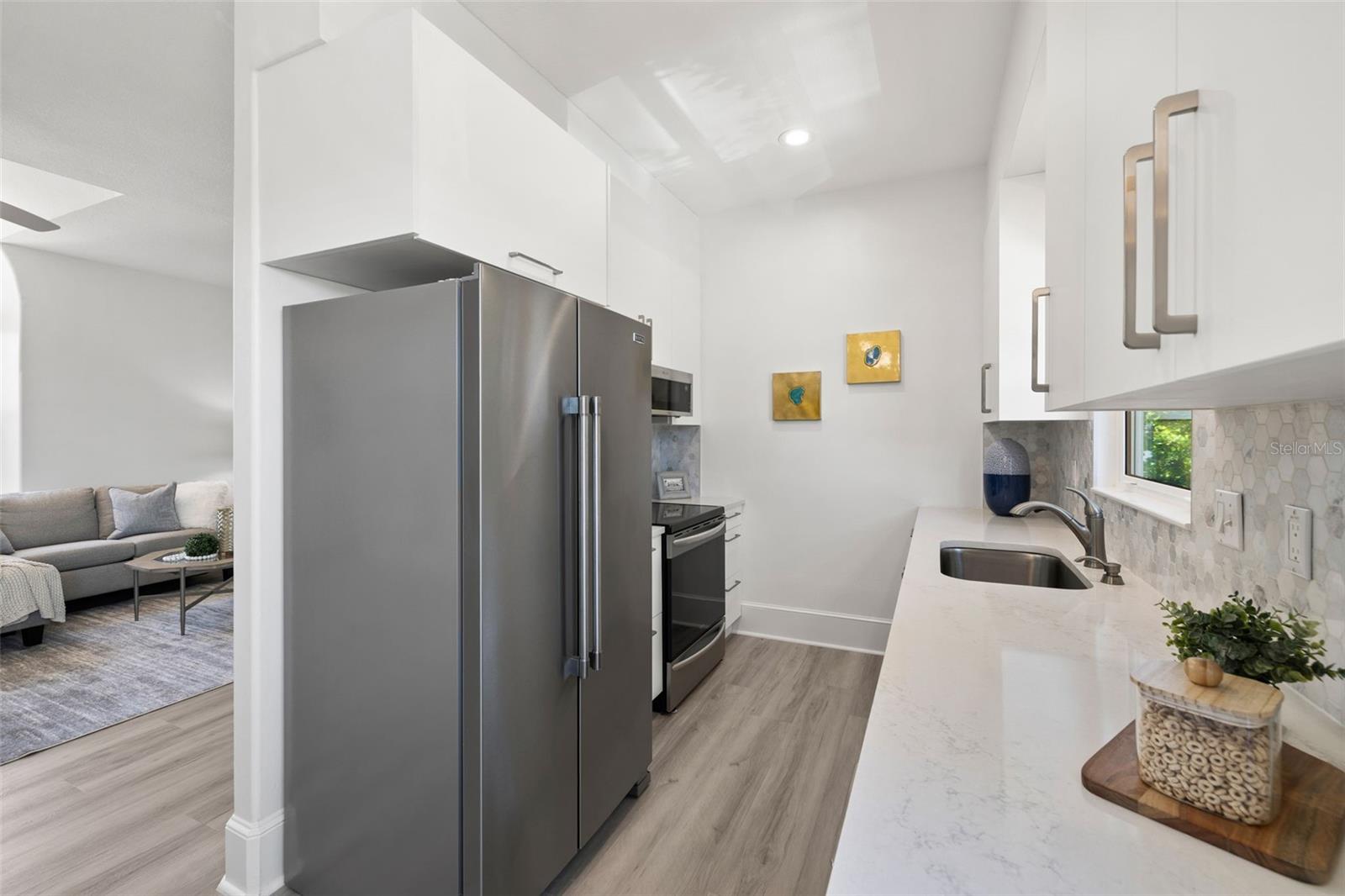 3025 OAKMONT Dr CLEARWATER, FL 33761