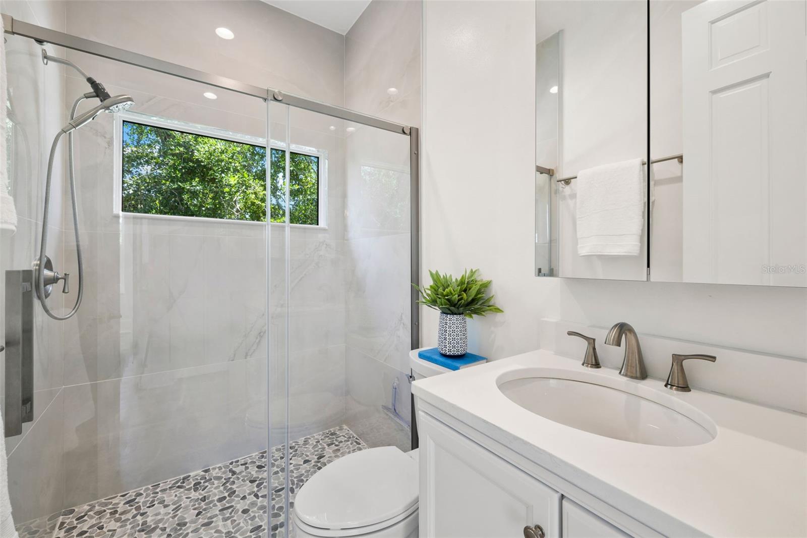 3025 OAKMONT Dr CLEARWATER, FL 33761