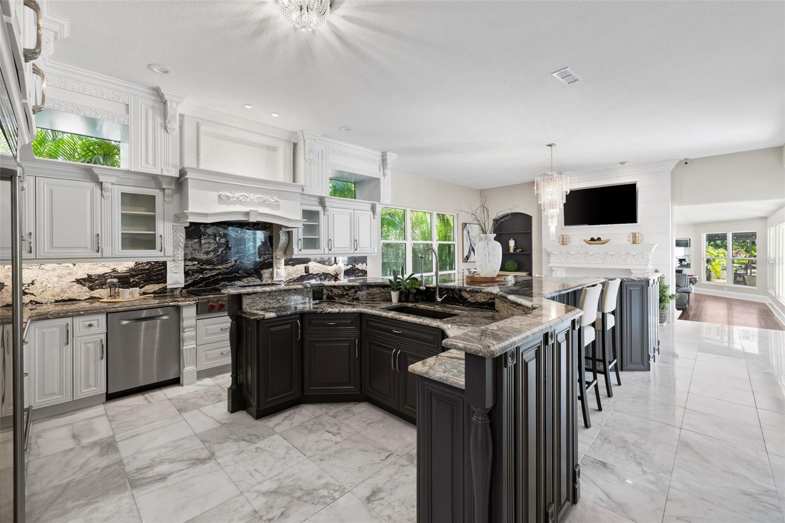 3025 OAKMONT Dr CLEARWATER, FL 33761