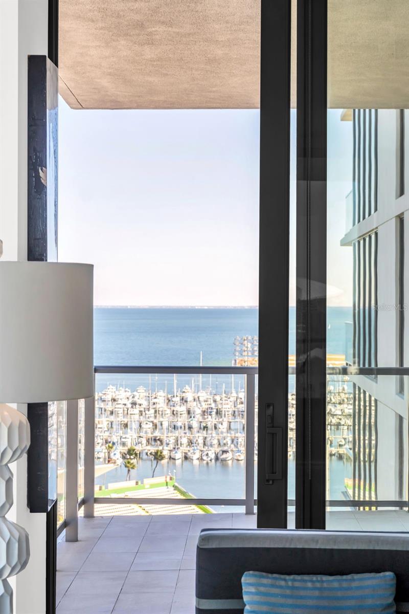 301 1ST St #1404 ST PETERSBURG, FL 33701