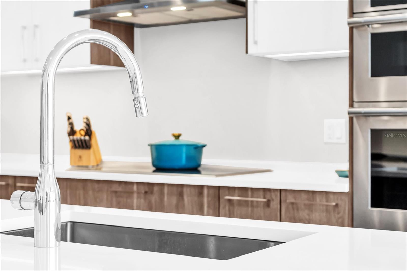 301 1ST St #1404 ST PETERSBURG, FL 33701