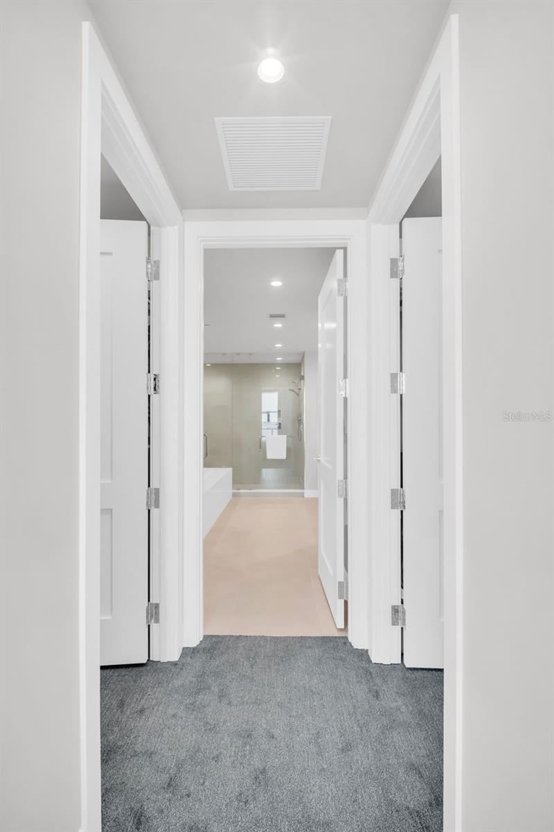 301 1ST St #1404 ST PETERSBURG, FL 33701