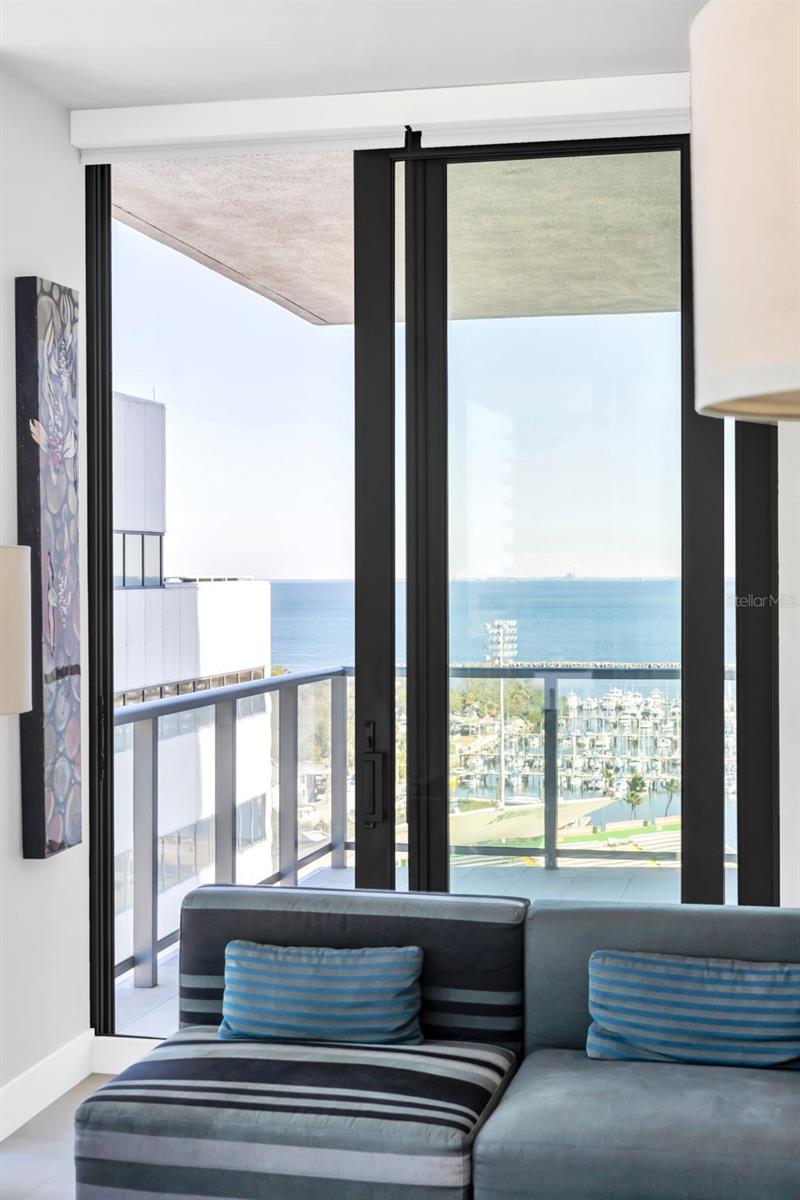 301 1ST St #1404 ST PETERSBURG, FL 33701