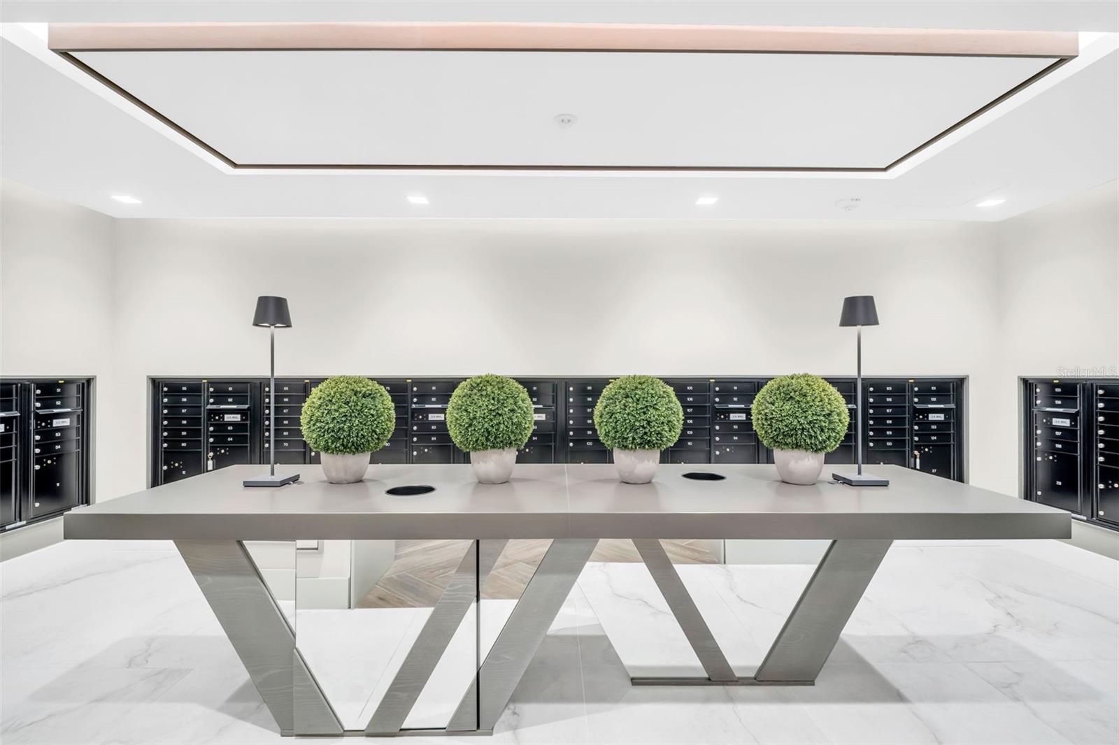 301 1ST St #1404 ST PETERSBURG, FL 33701